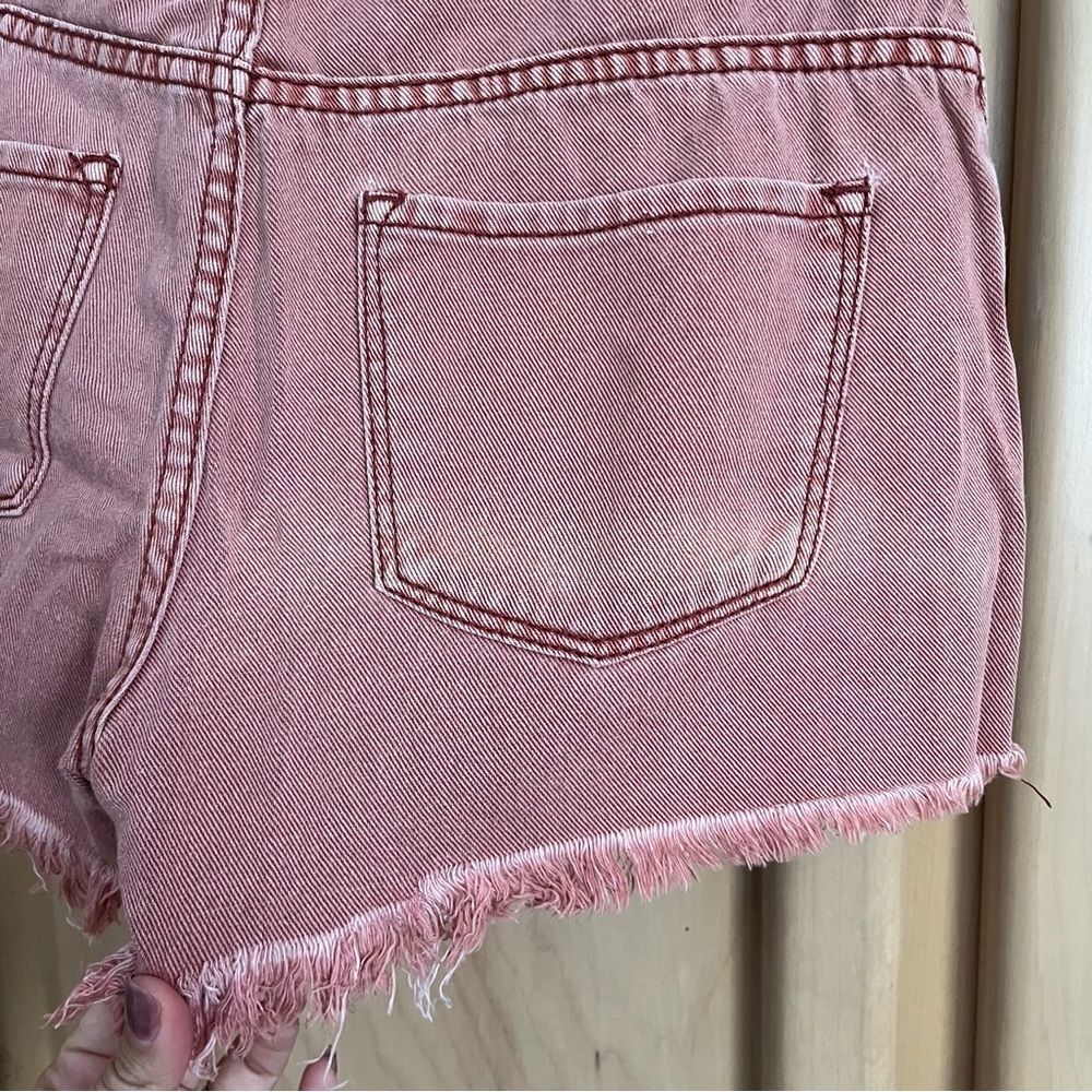 BDG Urban outfitters pink/faded red shorts w/ frayed hem waist 25” 100% cotton - Picture 3 of 9